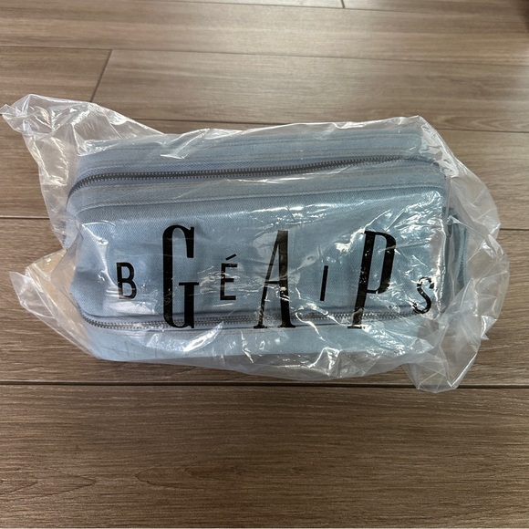 NWT GAP x BEIS The Dopp Kit Denim Blue Limited Edition - Picture 7 of 7